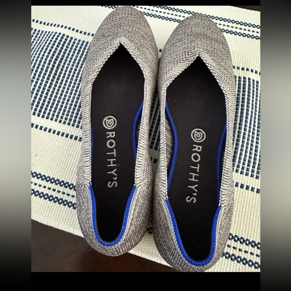 Pre-Loved Rothy's Taupe Heather Round Toe Knit Flats (RETIRED)